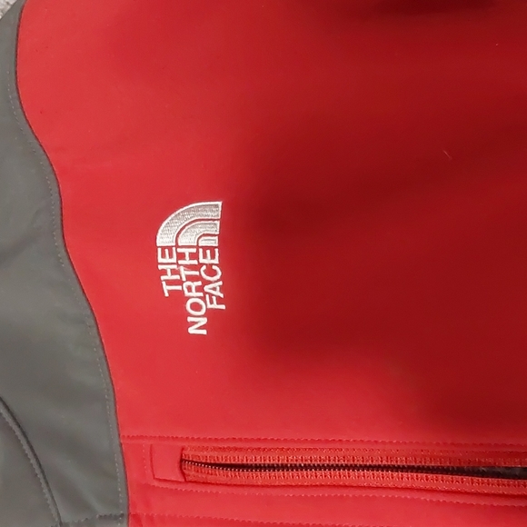 The North Face Apex Shell - Picture 2 of 4